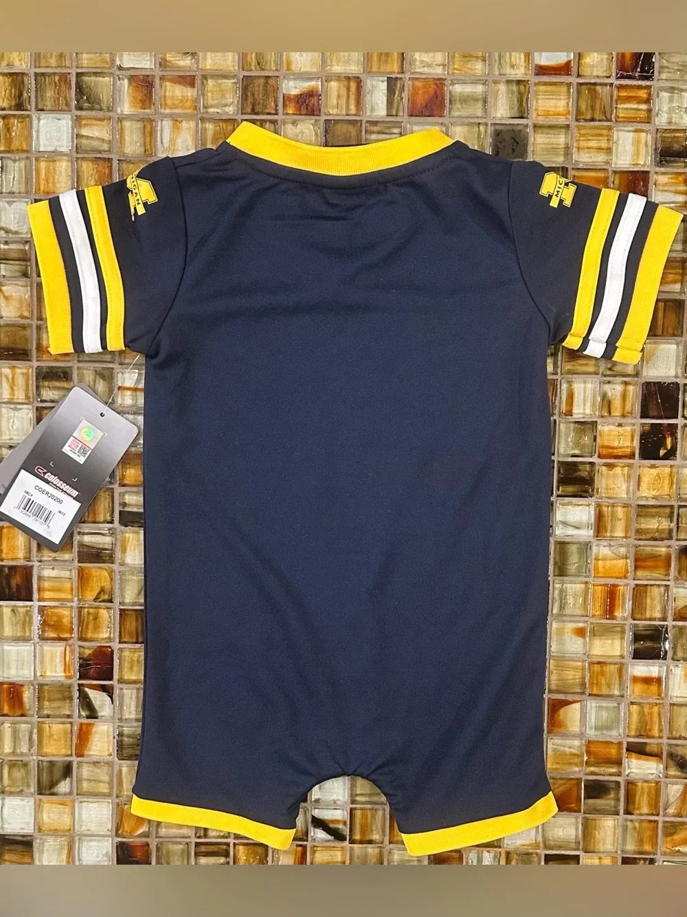 NWT Michigan Wolverines Colosseum Baby/Infant Short Sleeve Romper~6-12 Months